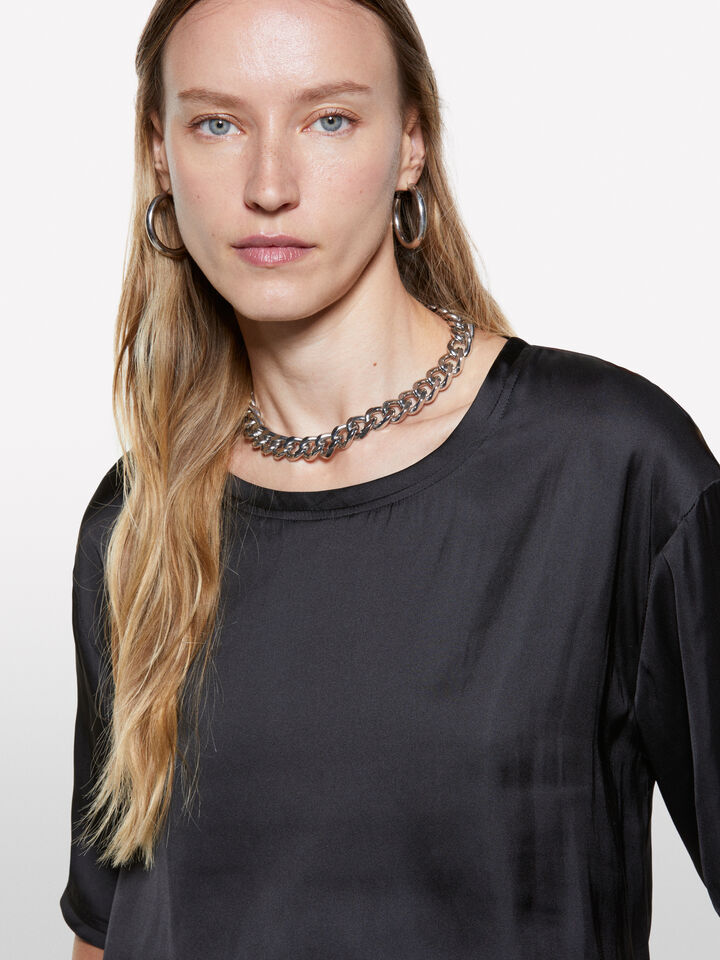 Μπλούζα μαύρη over fit από σατέν - μπλούζες γυναικείες - Μαυρο | Sisley image number 4